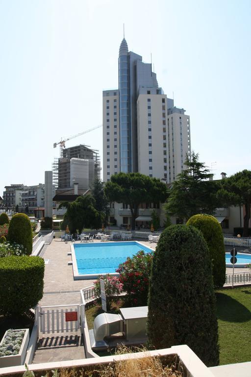 Residence Equilio Family Apartments Lido di Jesolo Exteriér fotografie